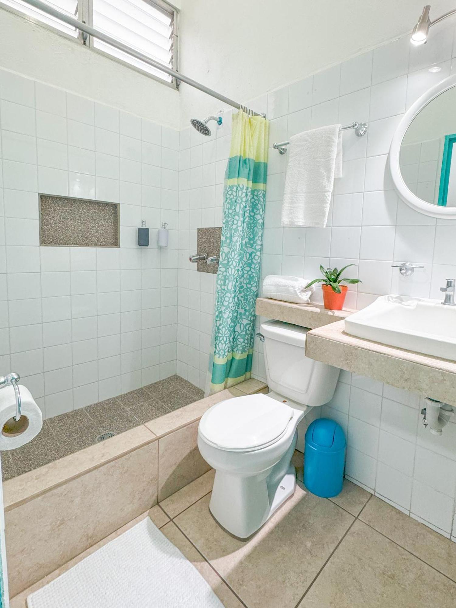 Hotel Petenchel Flores Kültér fotó