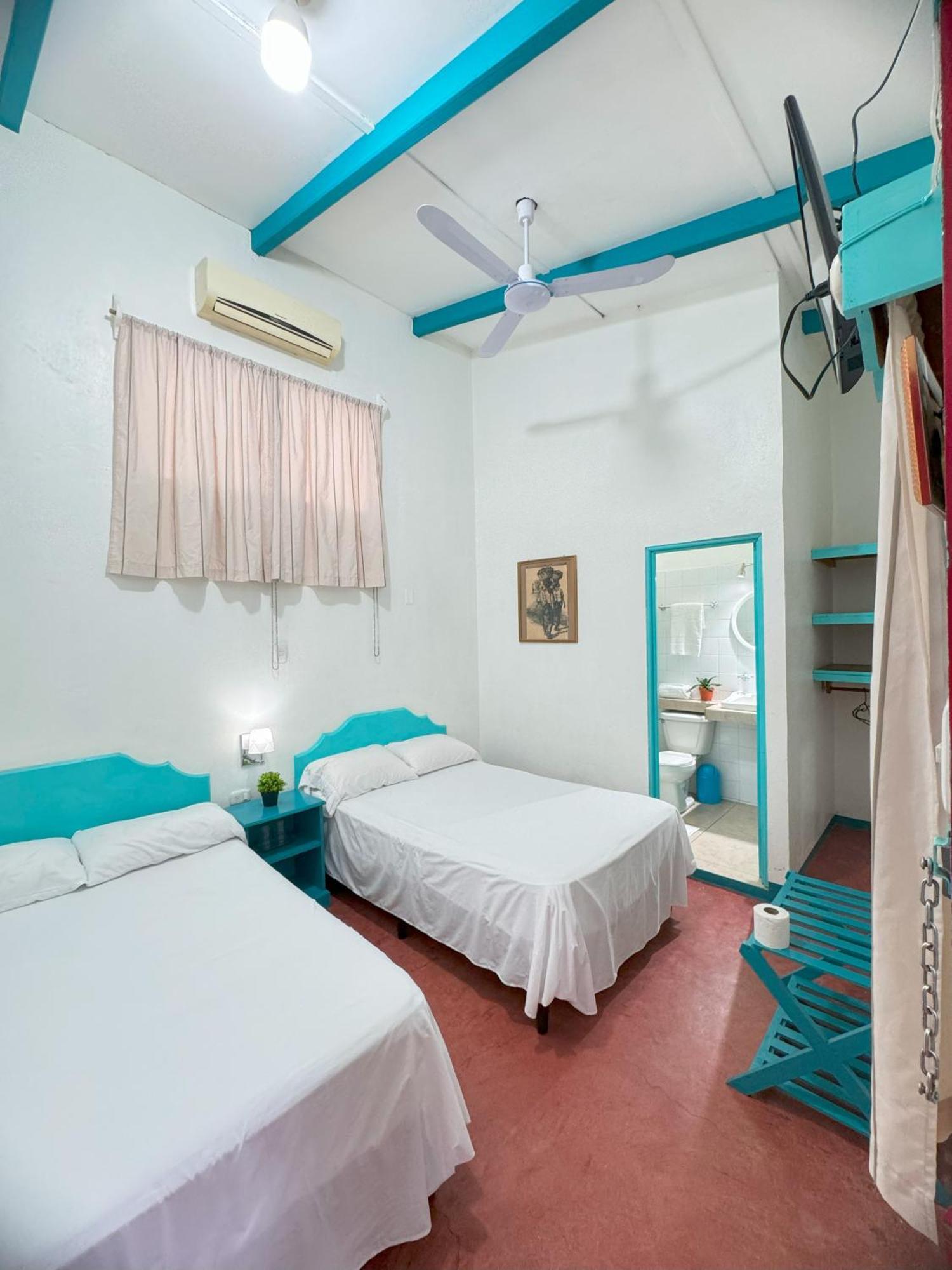 Hotel Petenchel Flores Kültér fotó