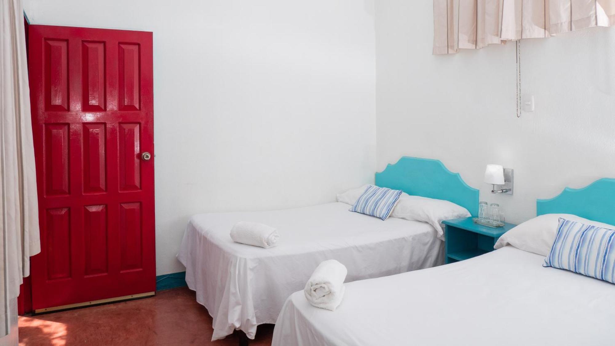 Hotel Petenchel Flores Kültér fotó